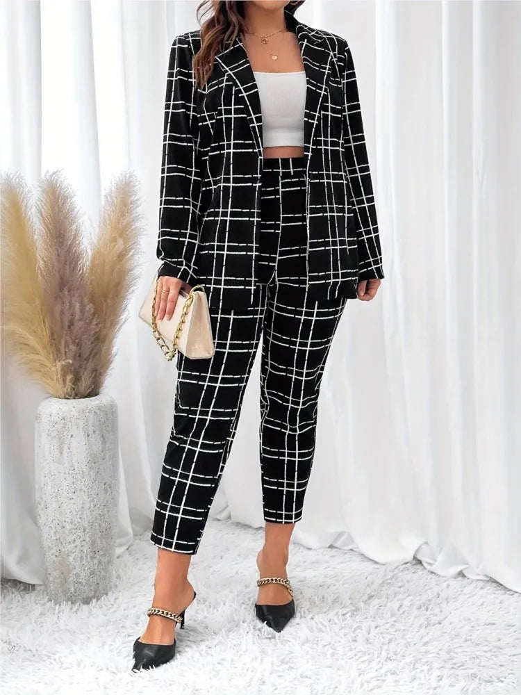 Plus Size Plaid Suit